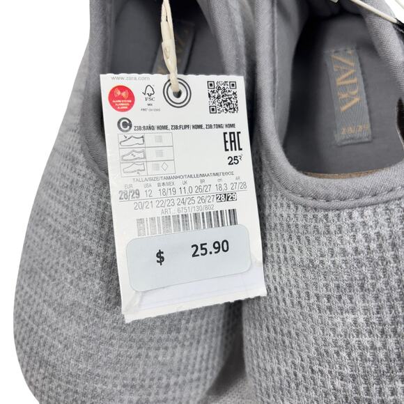 ZARA Kids/Baby Grey Waffle Knit Slippers with Grip Soles Size 28/29 NWT - Picture 4 of 5